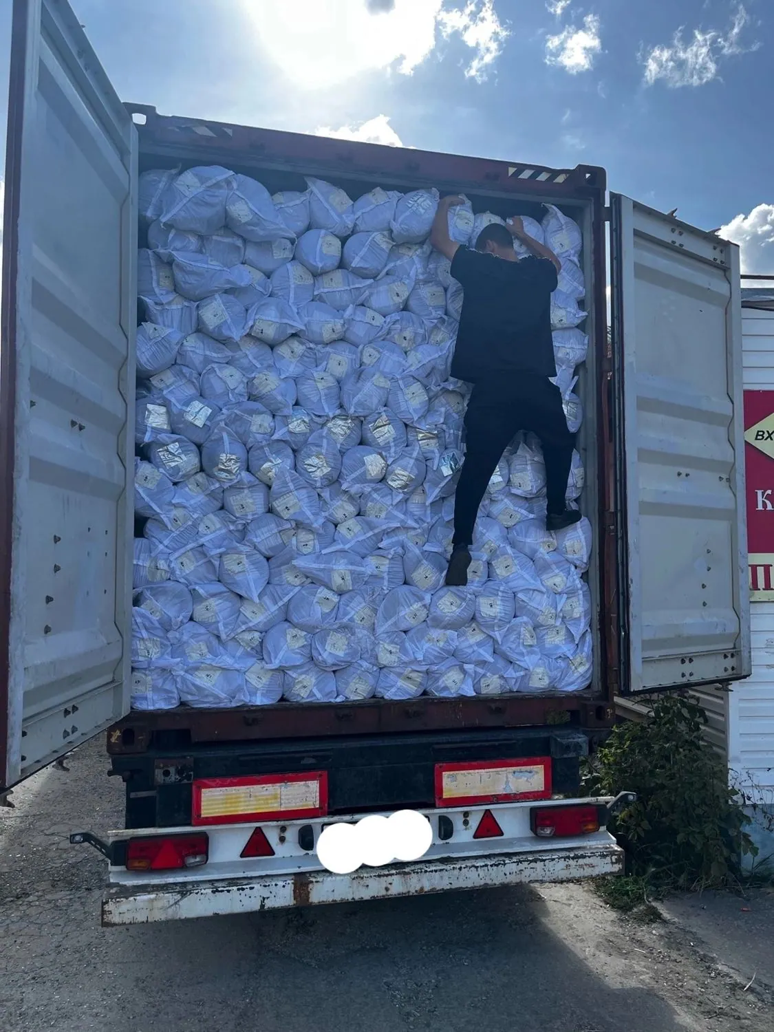 Работа с грузом в контейнере